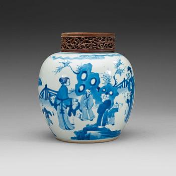 520. A blue and white jar, Qing dynasty, Kangxi (1662-1722).