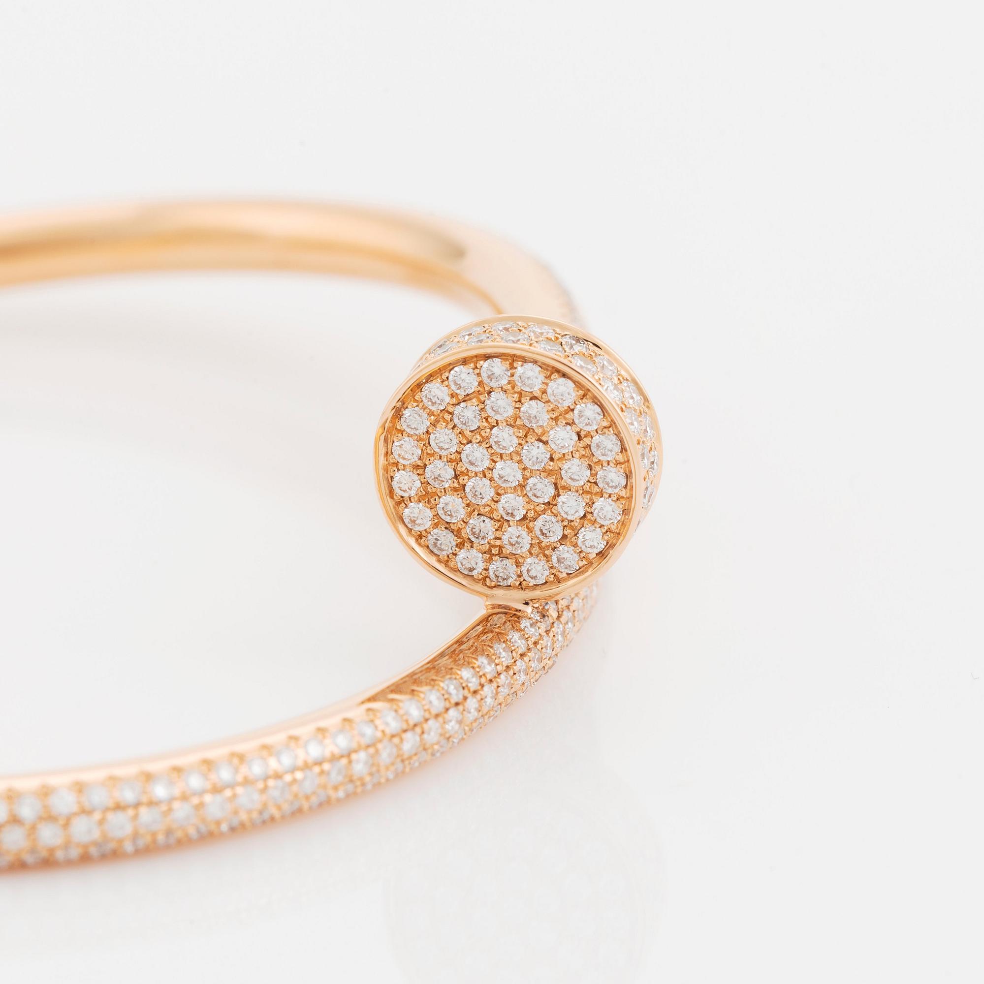 Cartier armband "Juste en Clou" 18K roséguld med runda briljantslipade diamanter.