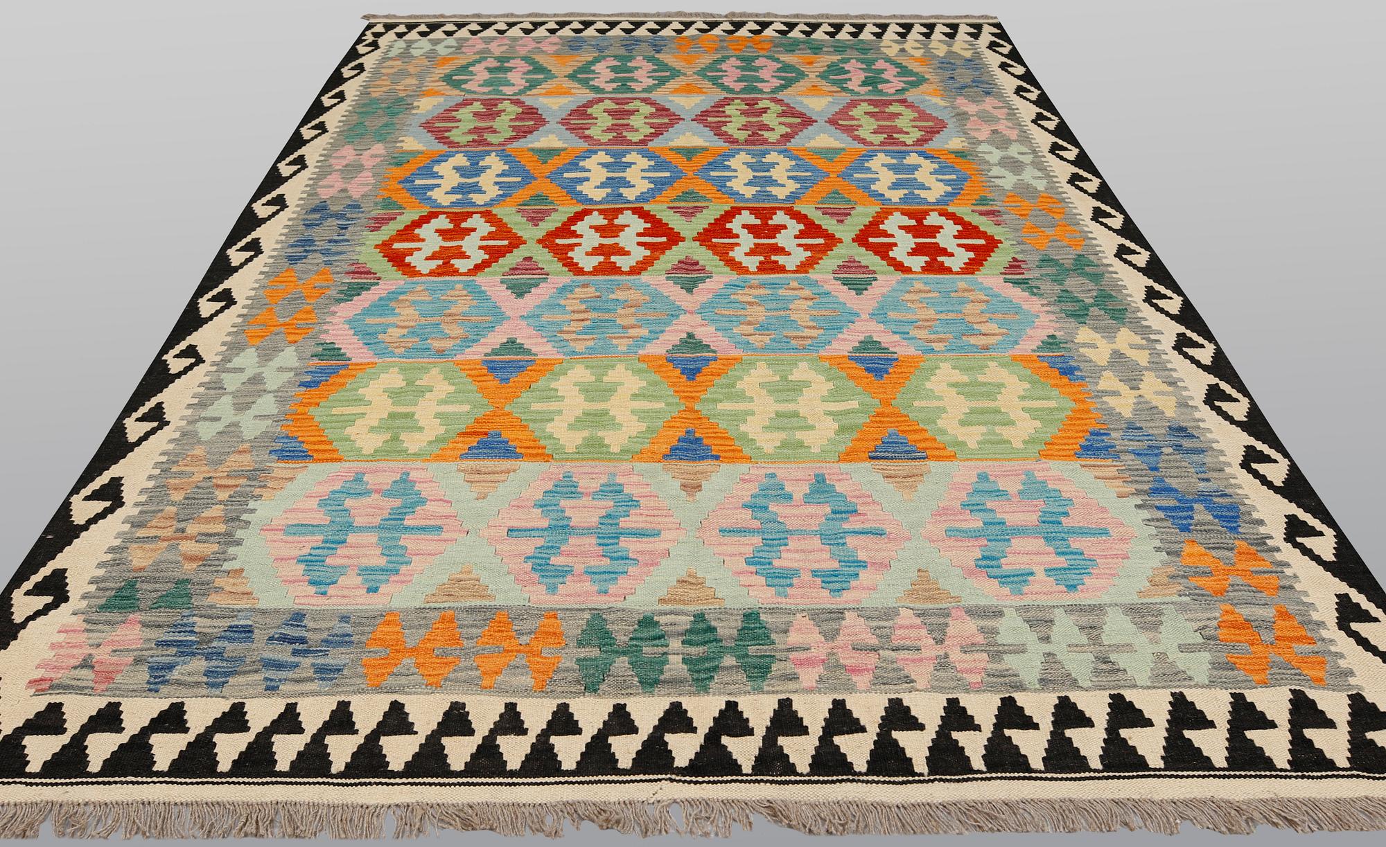 A kilim carpet, ca 290 x 200 cm.