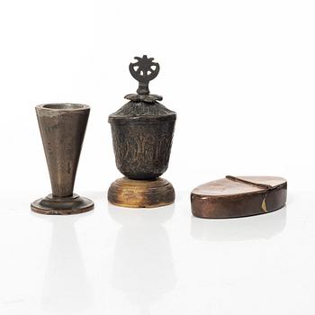 A set of three copper objects, 18th / 19th century.
