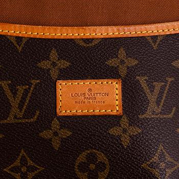 Louis Vuitton, a Monogram Canvas 'Saumur 35' bag.