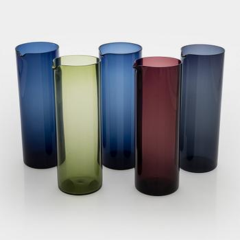 Kaj Franck, jugs, 5 pcs, model 1609 for Nuutajärvi Notsjö.