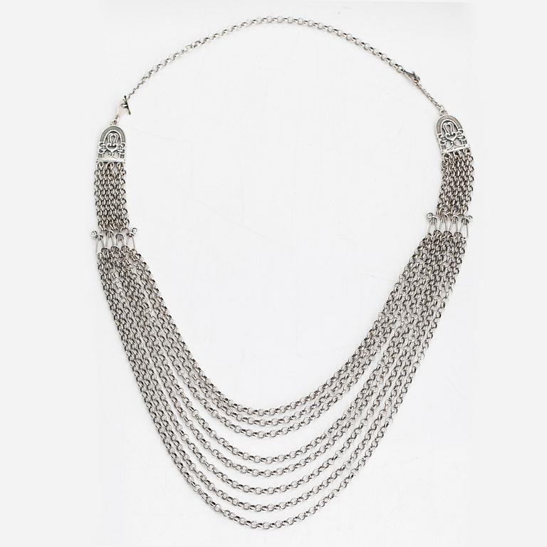 Halsband "Paradis", sterlingsilver. Kalevala Koru, Helsingfors 1993.