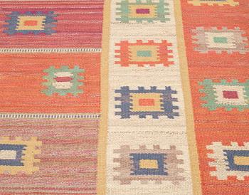 Märta Måås-Fjetterström, a carpet, "Röd grön äng", flat weave, ca 315 x 249-250,5 cm, signed AB MMF.