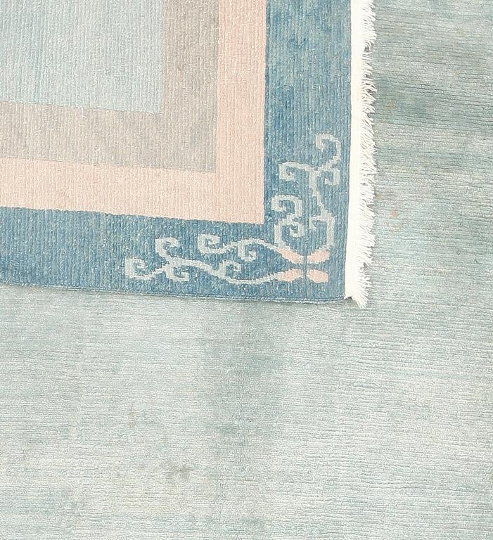 MATTA, Tibet. Ca 345 x 255 cm.