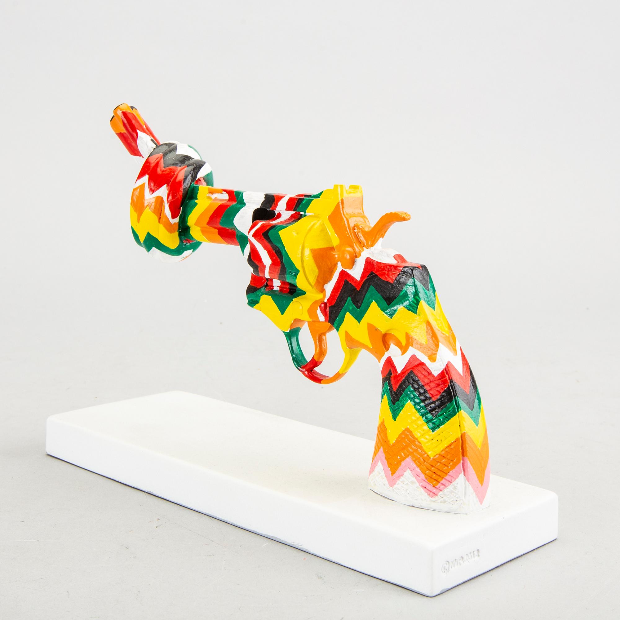Carl Fredrik Reuterswärd, Non-Violence Project Foundation skulptur 2014.