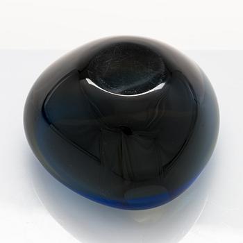 Timo Sarpaneva, skulptur, "Sovande fågel", signerad Timo Sarpaneva.