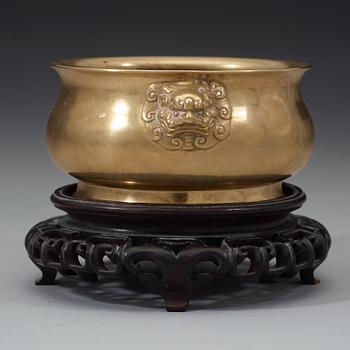 A bronze incense burner, Late Ming-early Qing, 16th/17th century.