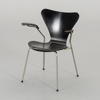 ARNE JACOBSEN ARMCHAIR "SJUAN" FOR FRITZ HANSEN. DENMARK.