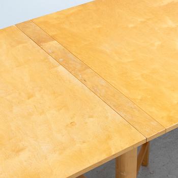 Bruno Mathsson, a 'Maria Flap' birch wood gateleg table Firma Bruno Mathsson 1960s/70s.