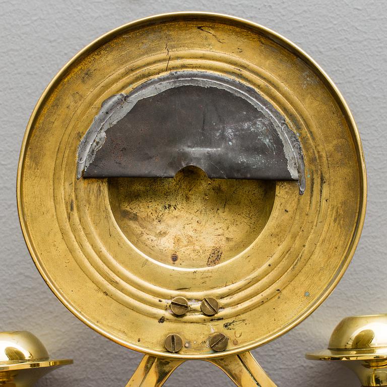 A PAIR OF ART NOUVEAU STYLE BRASS WALL LIGHTS, first half of the 20th century.