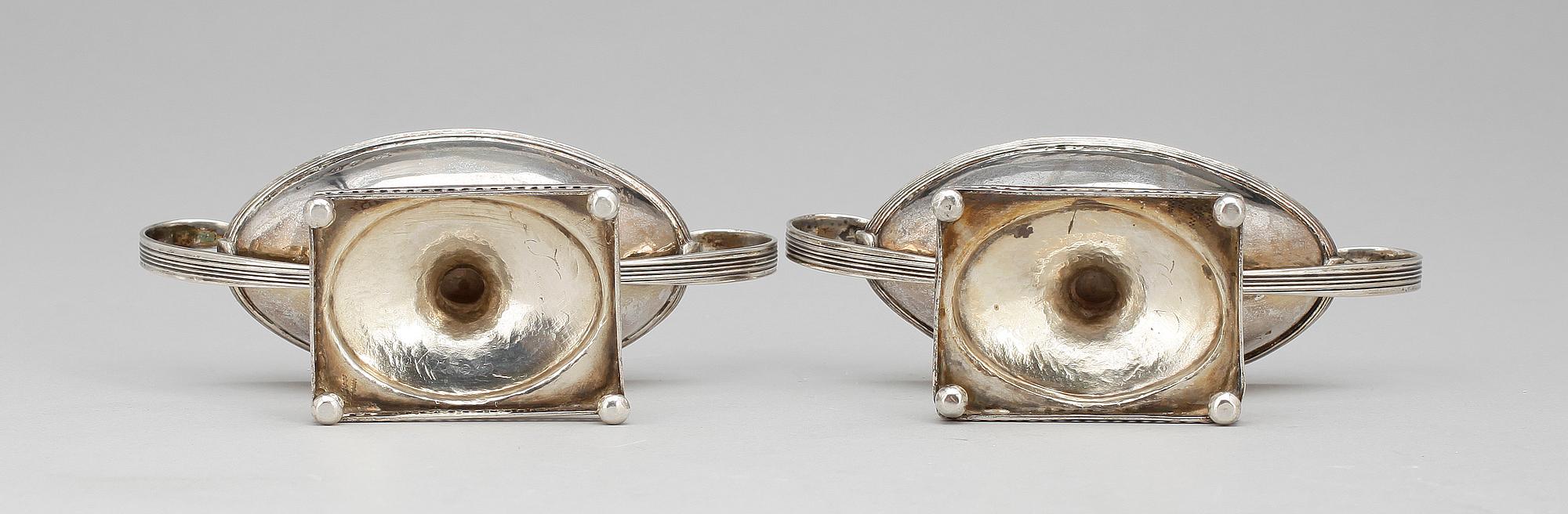 SALTKAR, ett par, silver, empir, Johan Henrik Lampa, Stockholm, 1810. Vikt ca 135 g.