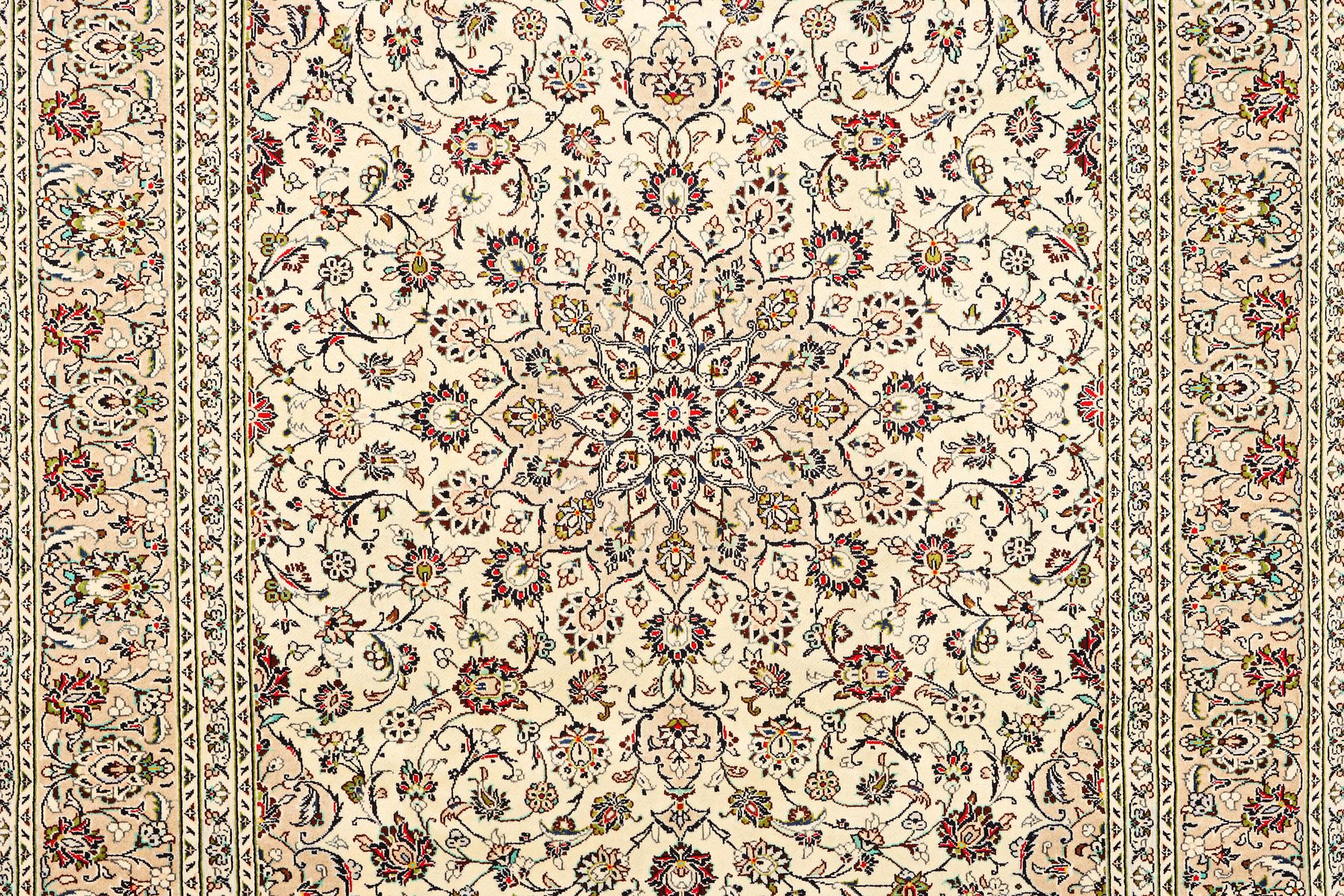 A Keshan carpet, c. 342 x 242 cm.
