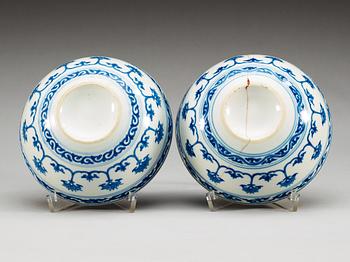 A pair of blue and white bowls, Qing dynasty,  18th Century.