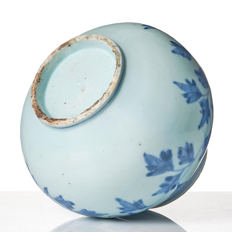 A blue and white Korean jar, 18th Century.