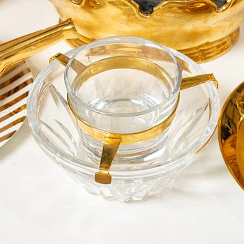 Service pieces, 91 pcs, mostly Porcelain de Paris.