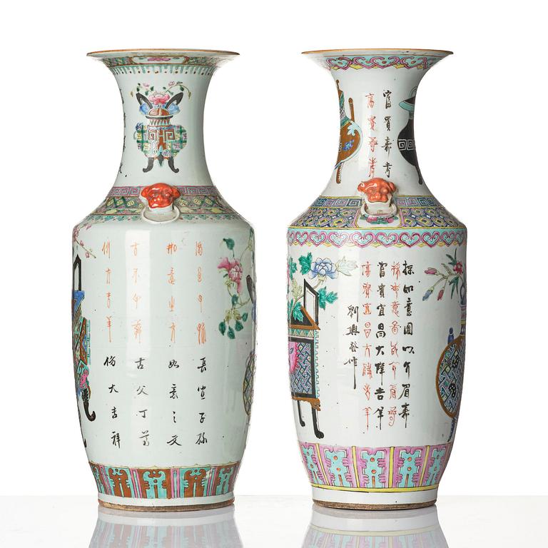 A matched set of two large Chinese 'antiques' vases, 20th century.