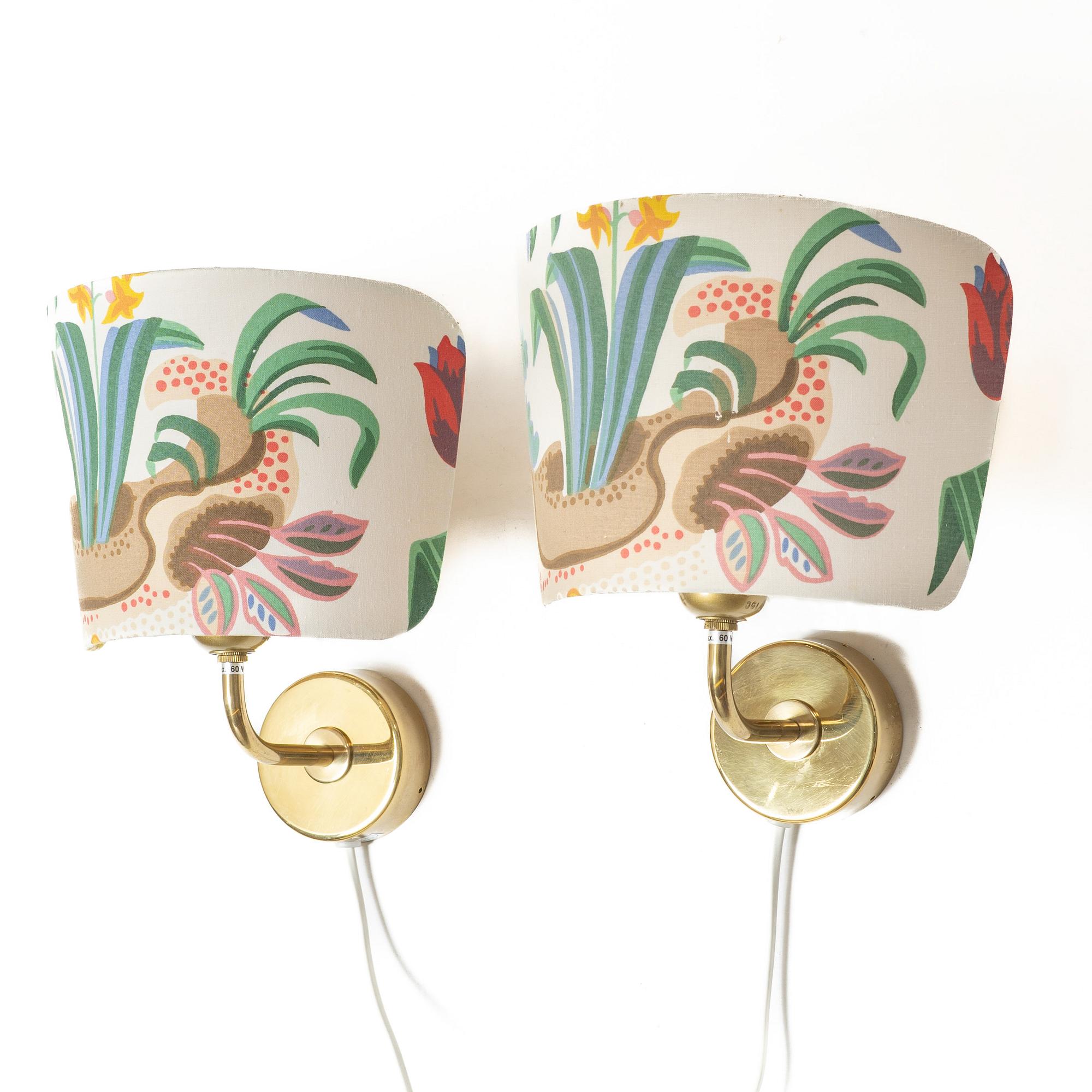 Josef Frank, a pair of wall lamps, model G2143, Svenskt Tenn.