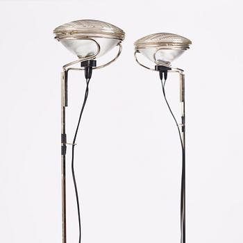 Achille Castiglioni, & Pier Castiglioni, "Toio", golvlampor 1 par, Flos, Italien, efter 1963.