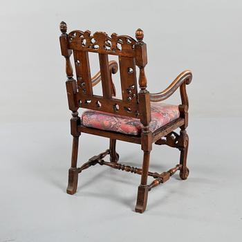 KARMSTOL, barockstil, 1900-talets första hälft.