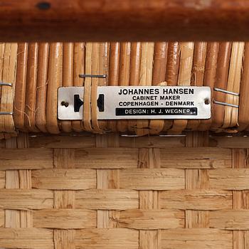 Hans J. Wegner, "Cowhorn Chair", sex stycken, Johannes Hansen, JH 505, Danmark 1950-60-tal.