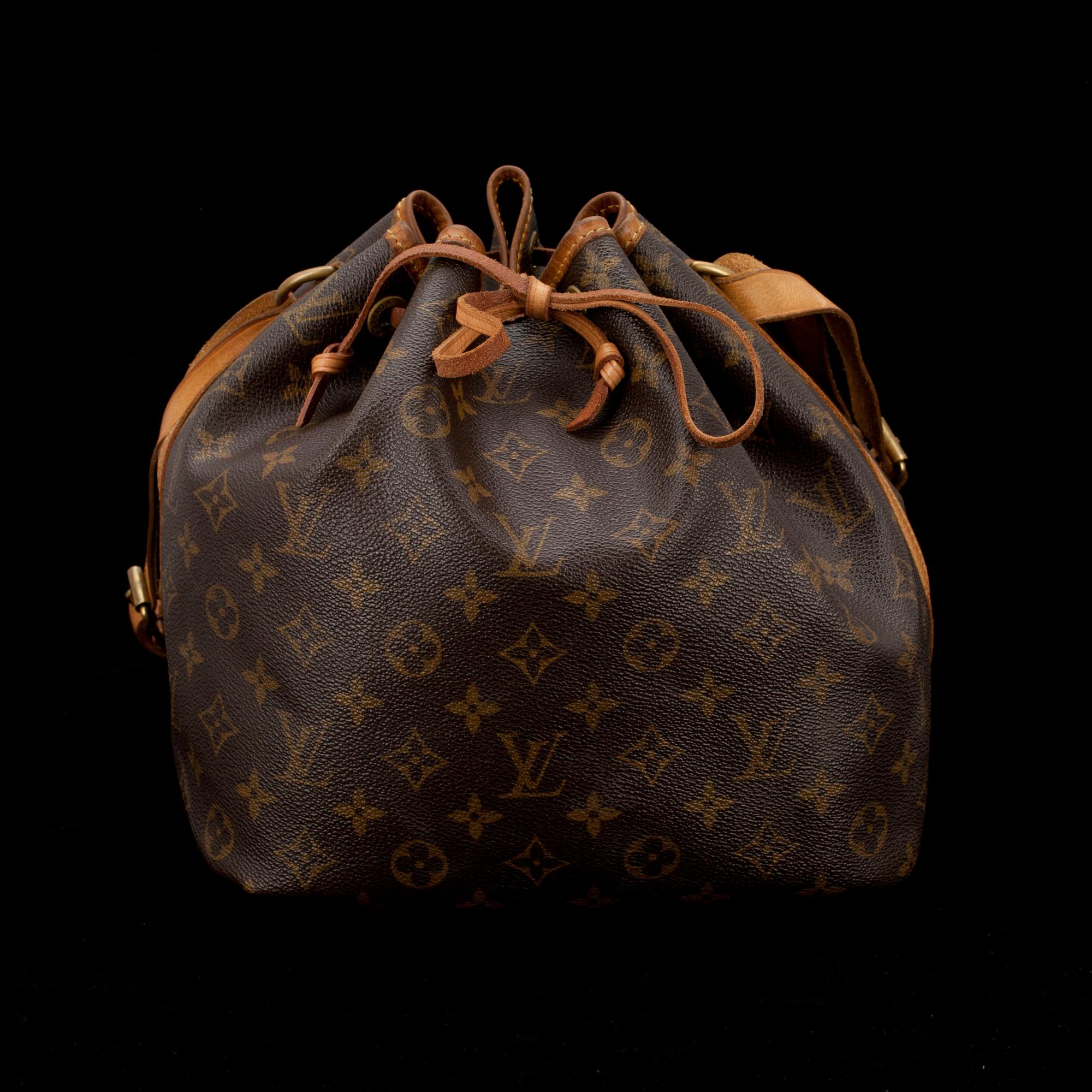 VÄSKA, "Petit Noé", Louis Vuitton.