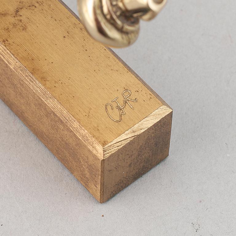 Carl Fredrik Reuterswärd, sculpture 'Non violence', Skultuna, signed.