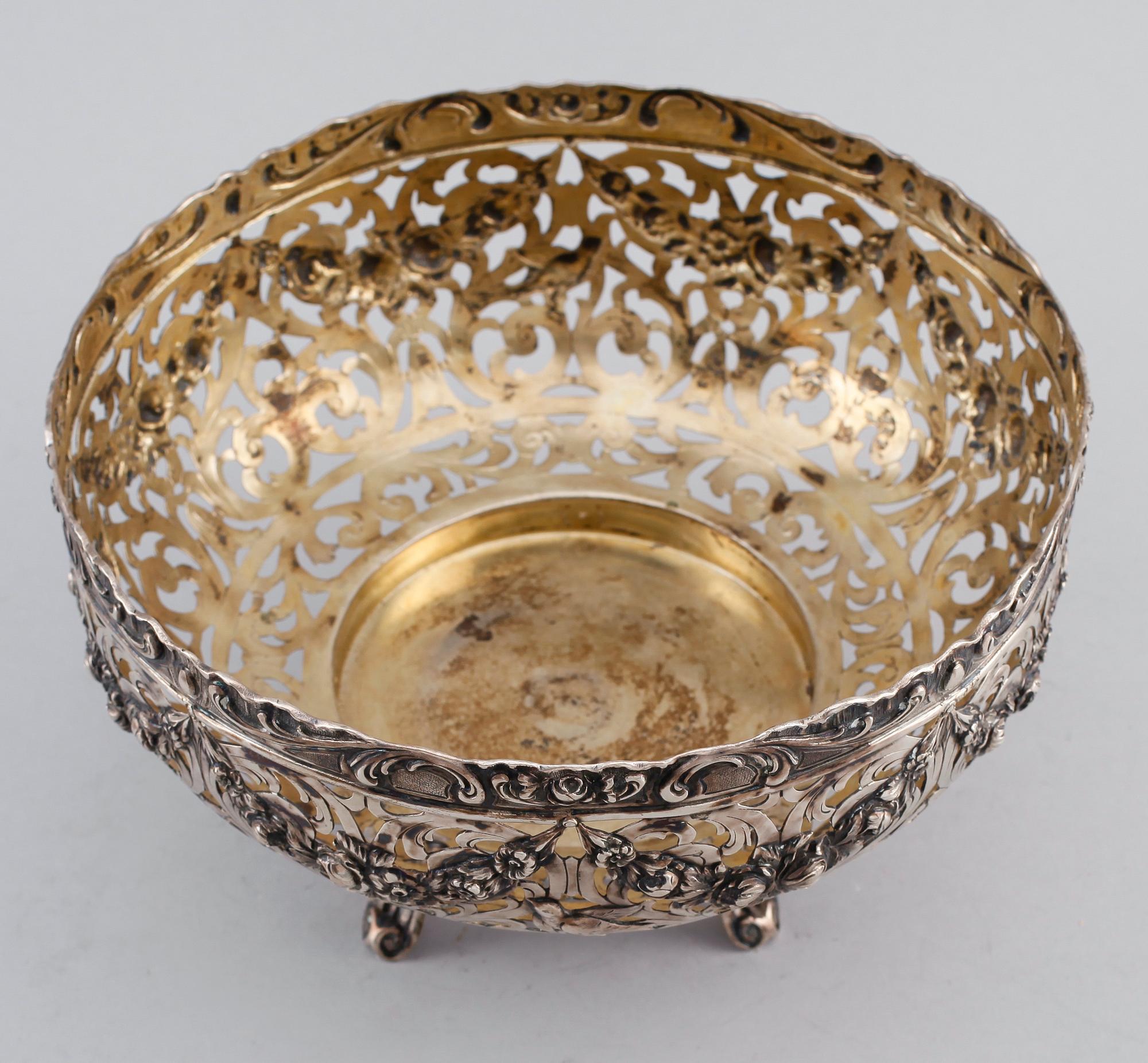 SKÅL, silver, Tyskland, omkring år 1900. Vikt ca 494 gram.