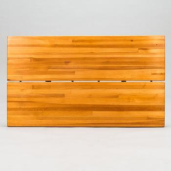 Ilmari Tapiovaara, Pöytä, "Pirkka", Laukaan Puu 1960-luku.