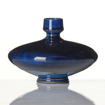 Berndt Friberg, vaser, två stycken, stengods, Gustavsbergs Studio, 1964-65.