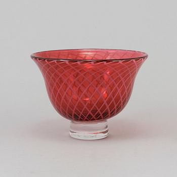 A Vicke Lindstrand footed bowl, Kosta Sweden, 1950´s.