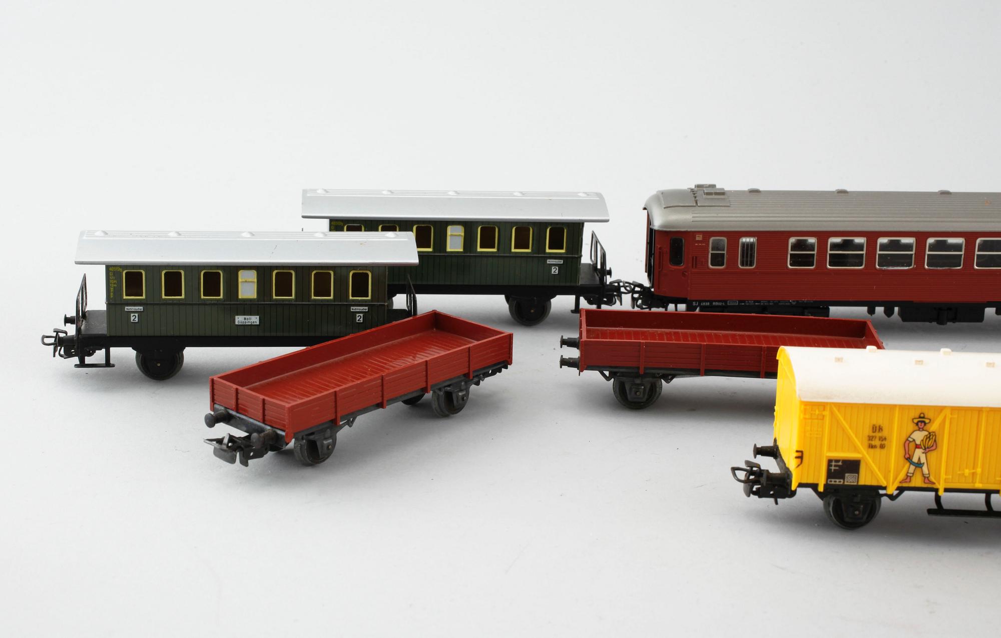 A lot of Märklin train parts, second half of the 20th century.