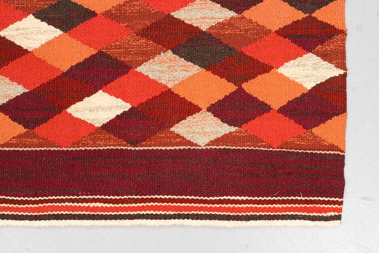 Elsa Gullberg, probably, a carpet, flat weave, ca 234 x 183 cm, unsigned.