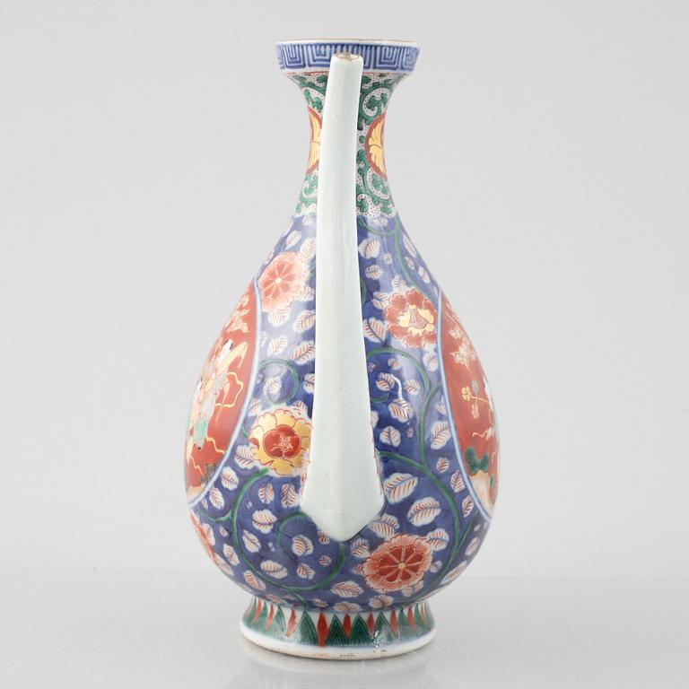 A porcelain pitcher, Japan, Meiji (1868-1912).