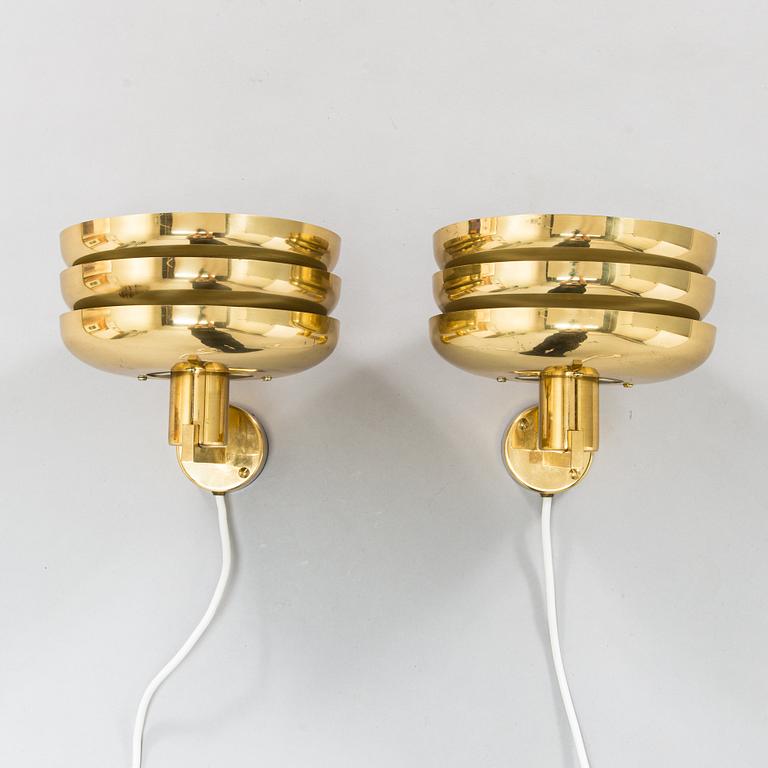 Hans-Agne Jakobsson, a pair of mid-20th century 'V361' wall lights for AB Markaryd.