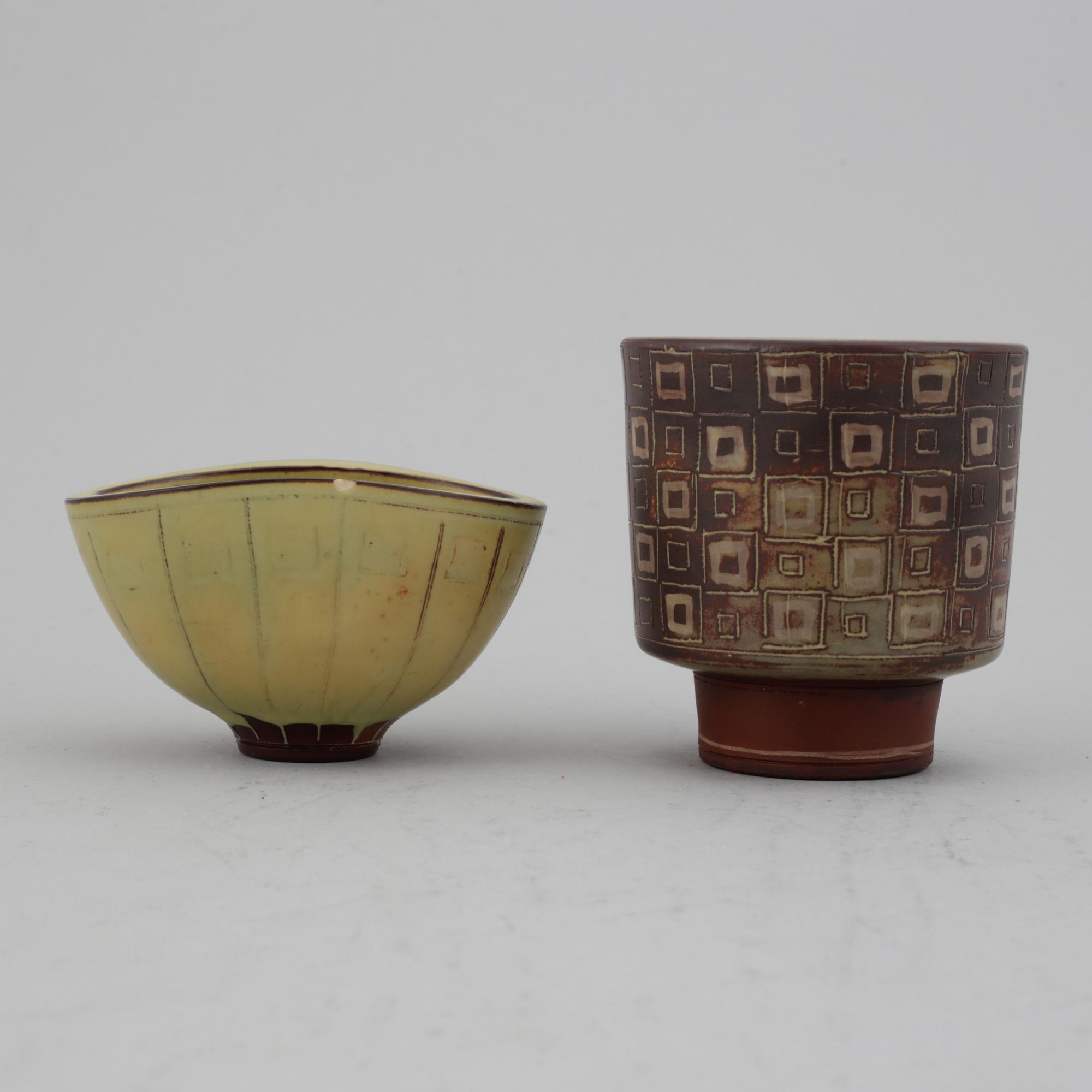 Wilhelm Kåge, two "Farsta" stoneware bowls  from Gustavsberg Studio.