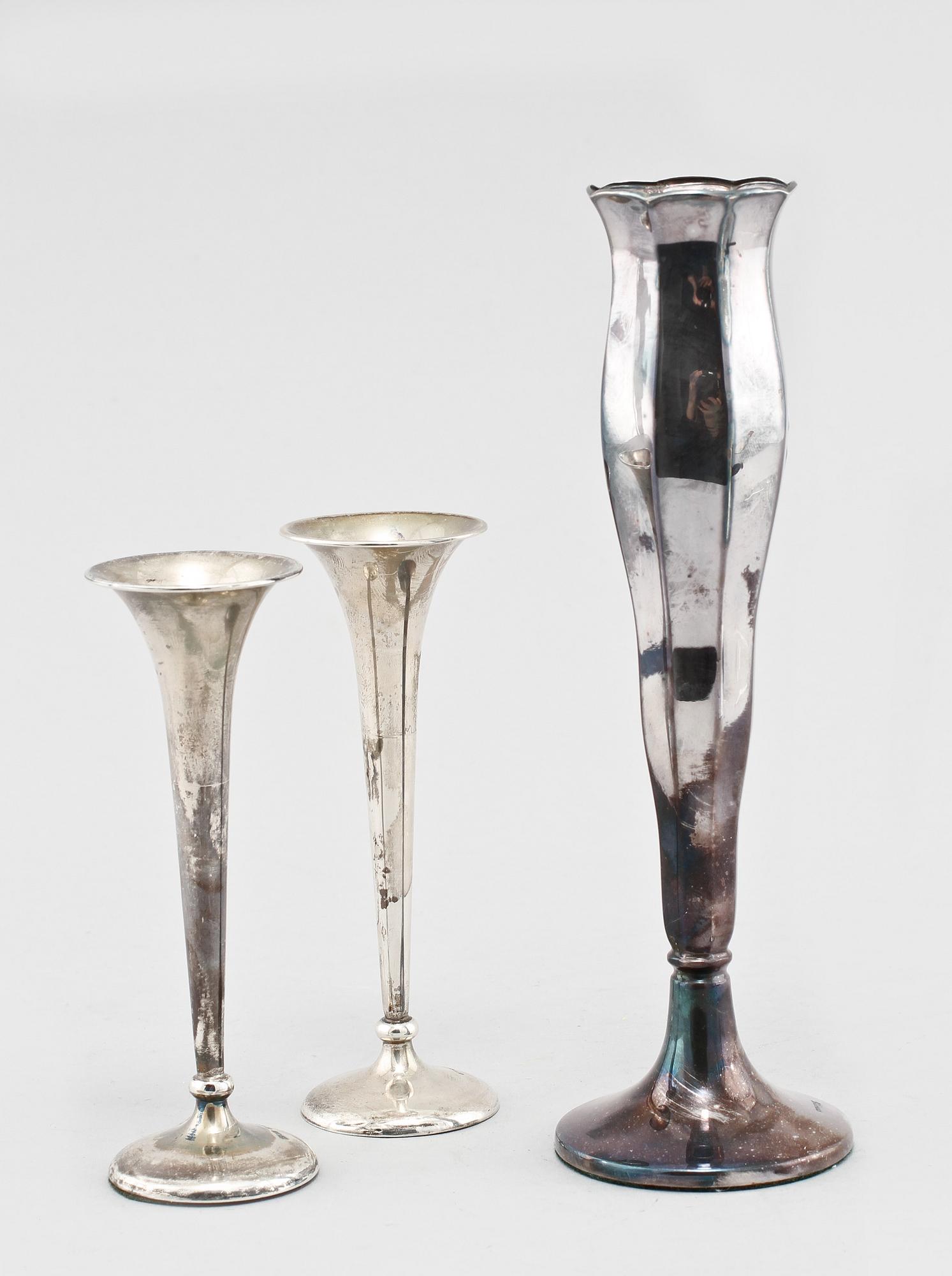 VASER, 3 st, silver, Tyskland samt England, 1900-tal.