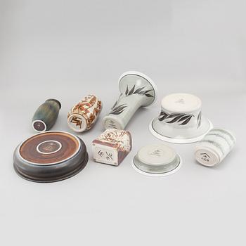 Eight pieces of stoneware, partly by Carl-Harry Stålhane, second half of the 20th century.