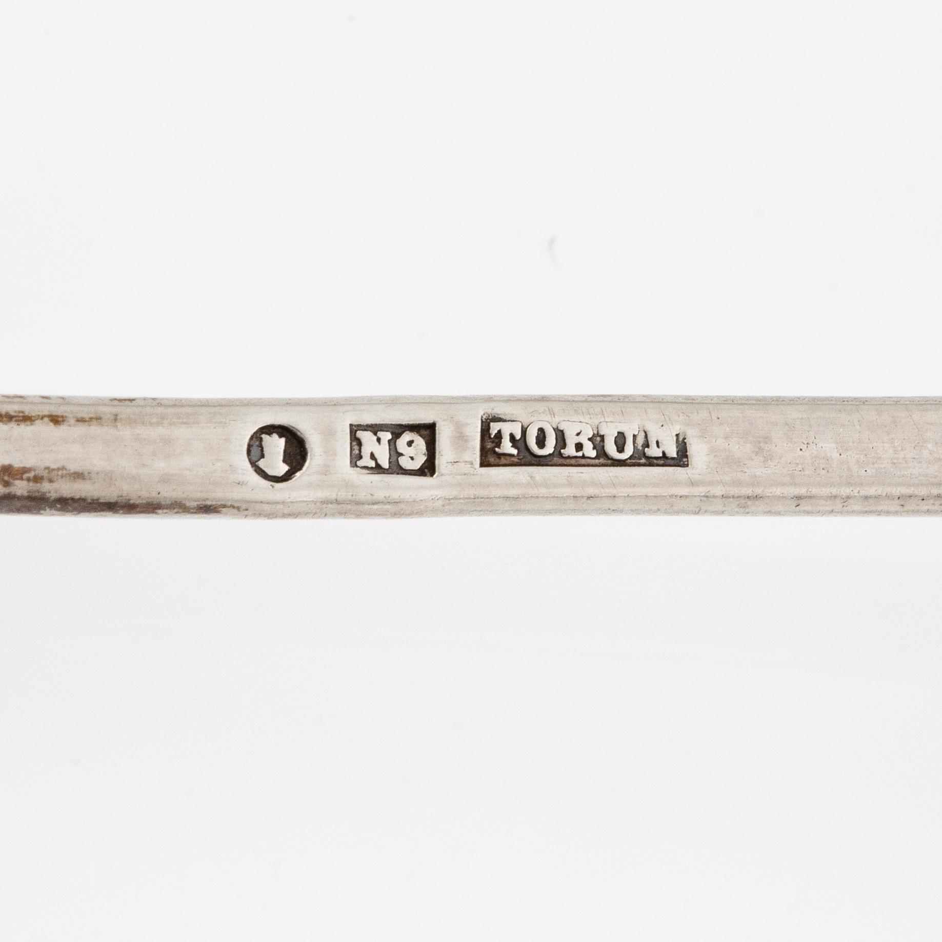 Vivianna Torun Bülow-Hübe, hänge med kedja, silver med strandsten, 1963.