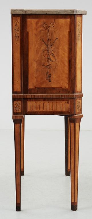 SEKRETÄR, gustaviansk stil ca år 1900.