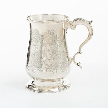 A British silver tankard, mark of John King, London 1773.