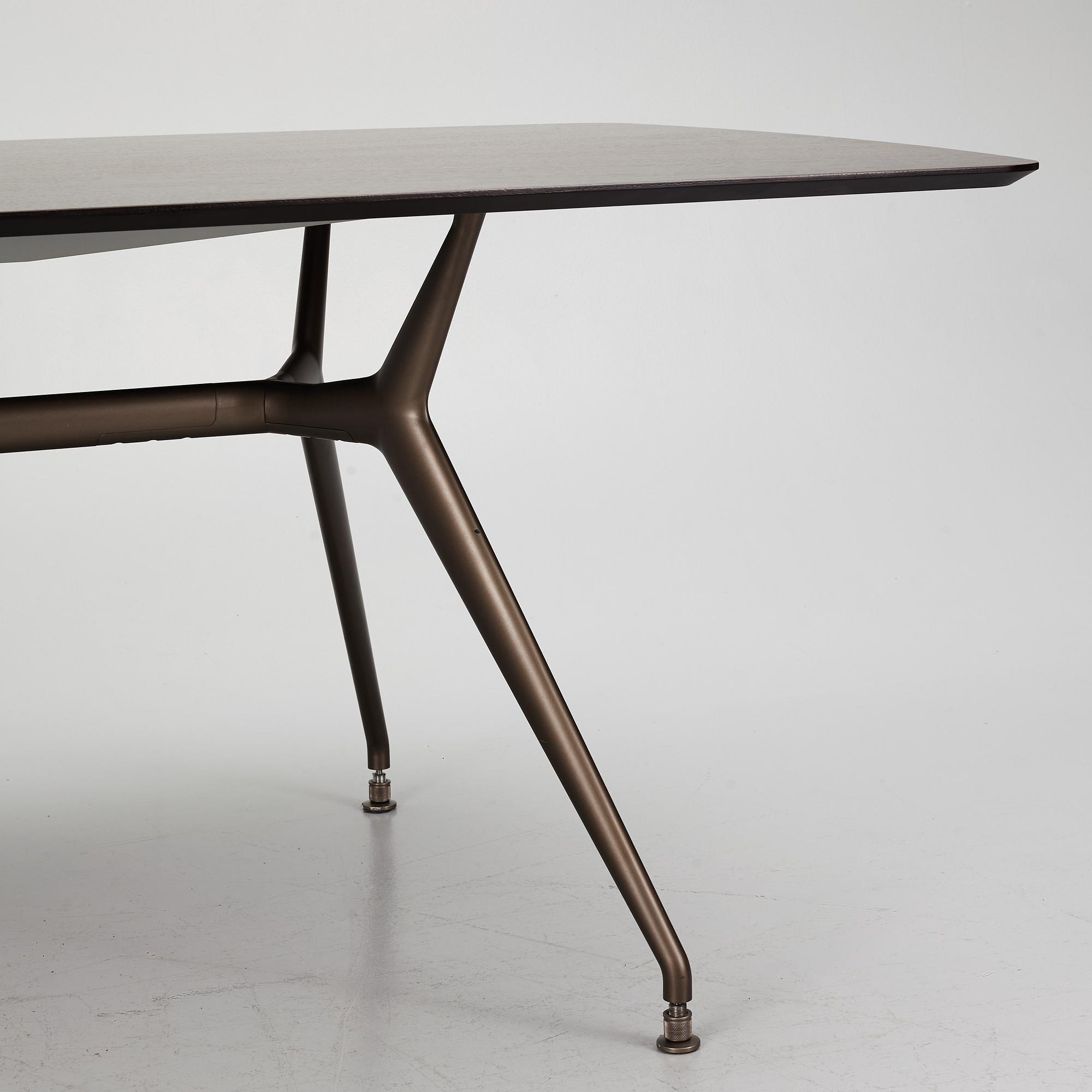 Giuseppe Bavuso, matbord, "Manta", Rimadesio, Italien.