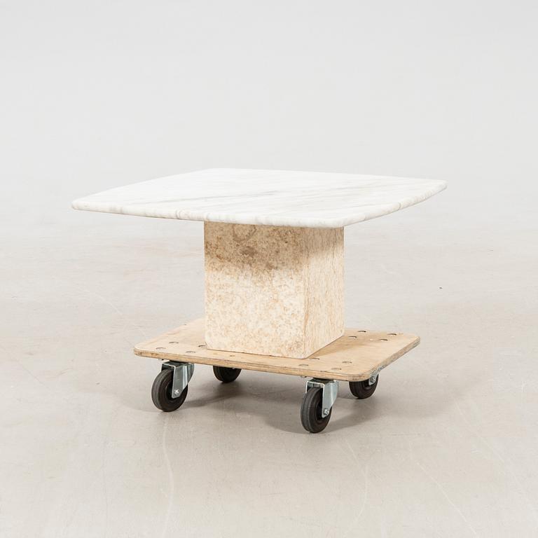 Coffee table/side table, late 20th/early 21st century.
