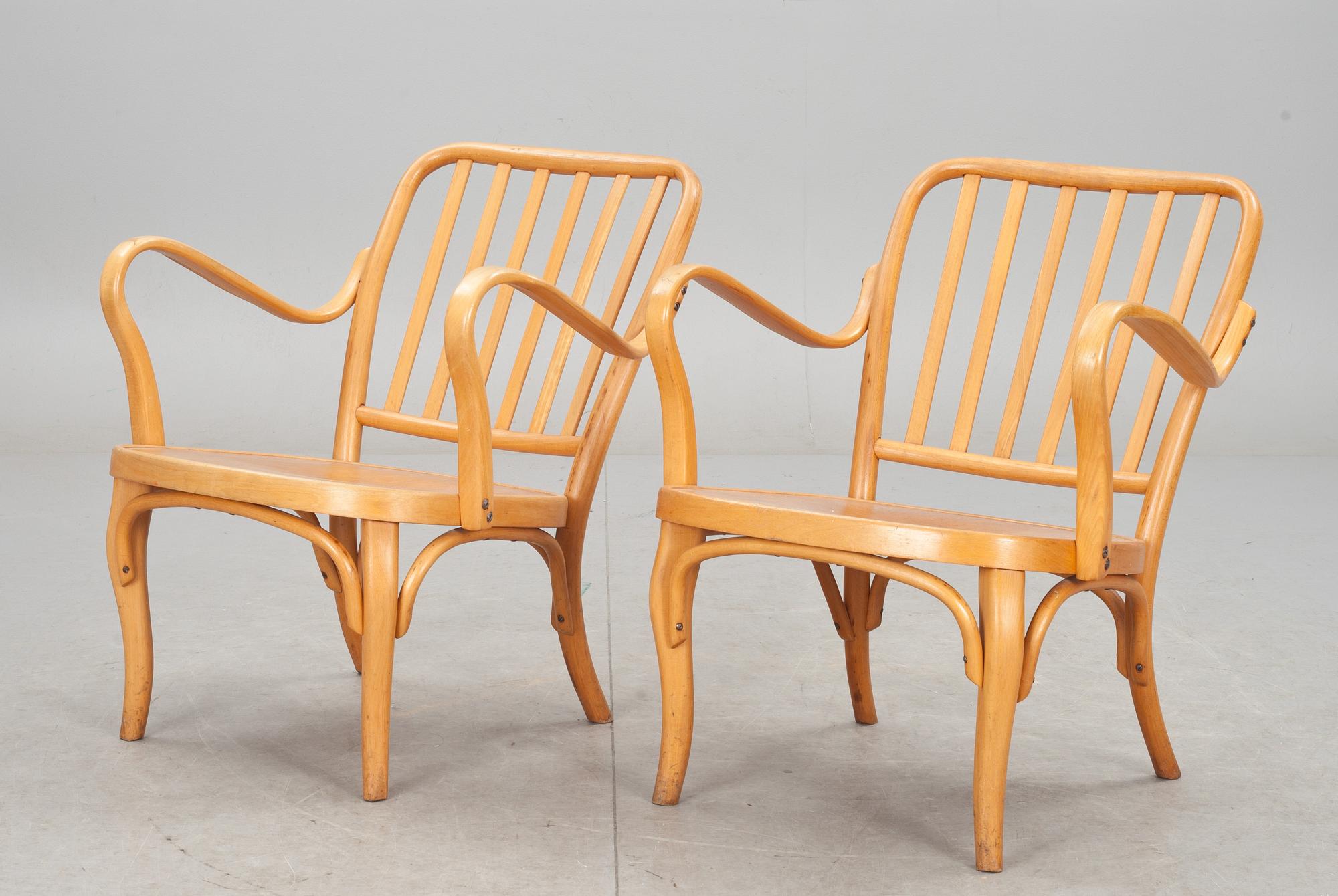 KARMSTOLAR, ett par, Josef Frank, Thonet, Tjeckoslovakien, stämpelmärkta.