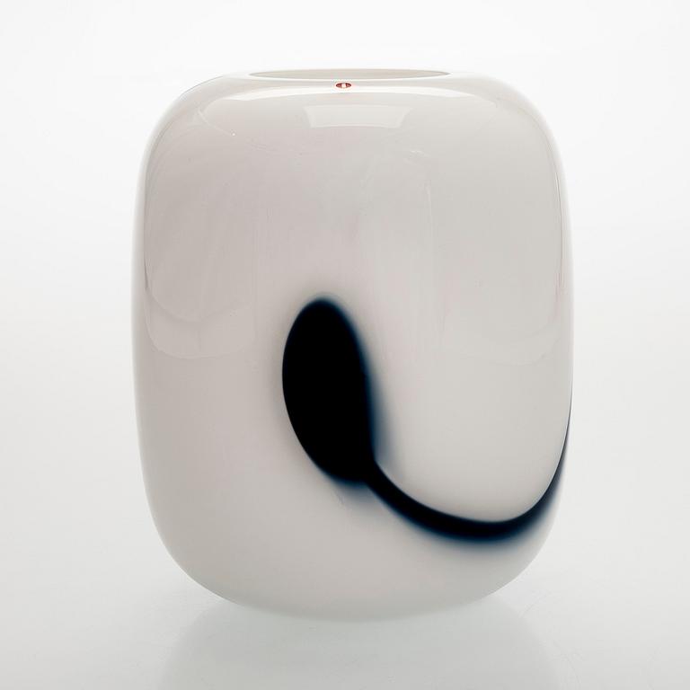 Timo Sarpaneva, an art object 'Blues' signed Timo Sarpaneva 15 / 1987.