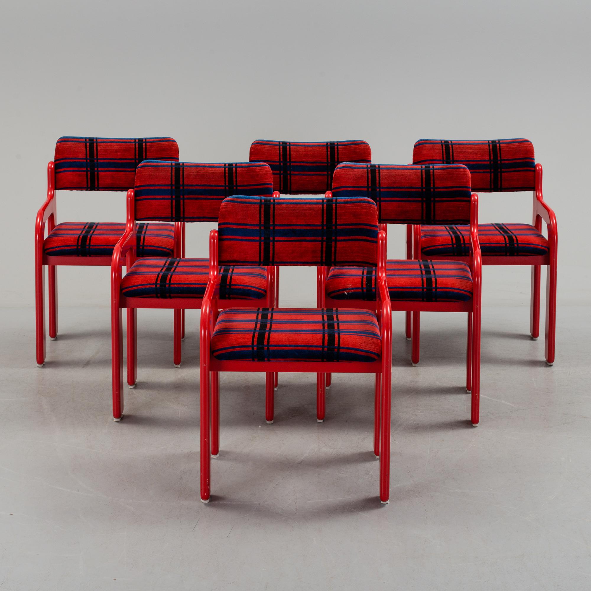 A table and six chairs 'Flamingo' by Eero Aarnio, Asko, Finland.