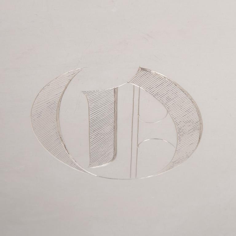 BRICKA, sterlingsilver, "Chippendale" Gorham, Rhode Island, USA 1954. Vikt ca 776,5 g.