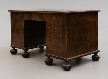 SKRIVBORD, 1900-talets första hälft.