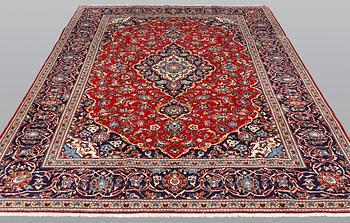 A carpet, Keshan, ca 297 x 198 cm.