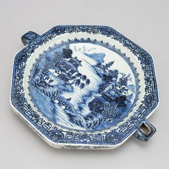 A blue and white hot water dish, Qing dynasty, Qianlong (1736-95).